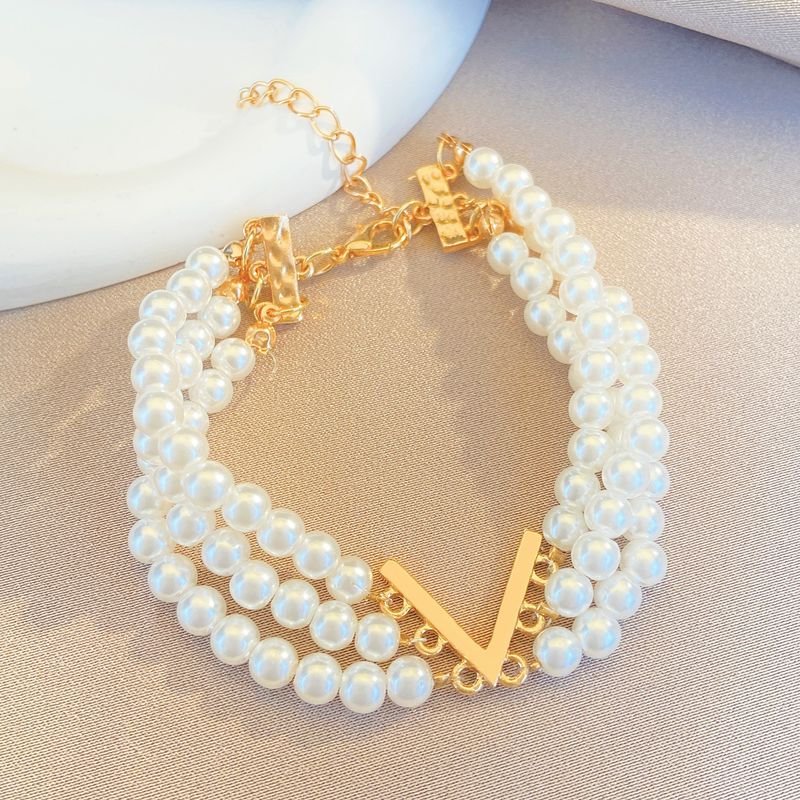 Women Fashion Creative V-Neck Pearl Multi-Layer Necklace Bracelet