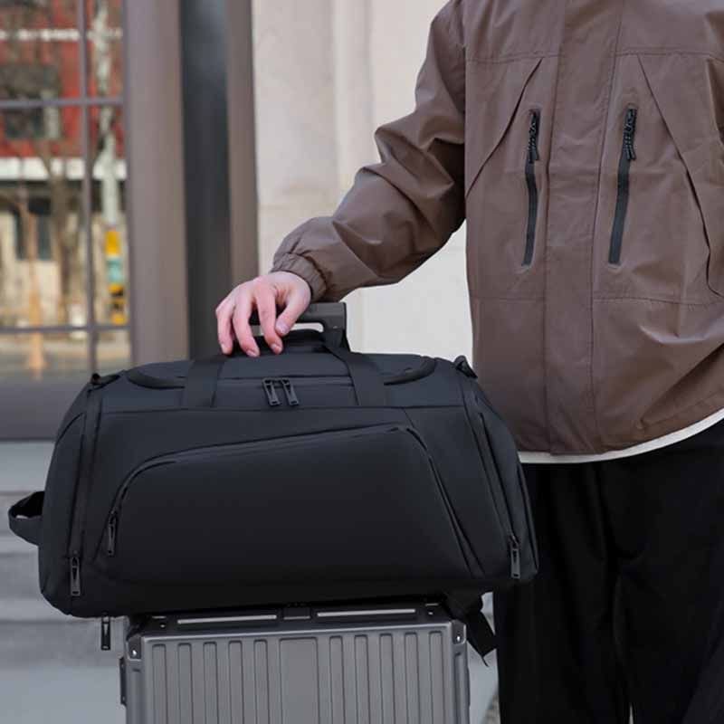 Men Leisure Sports Basic Solid Color Large Capacity PU Duffle Bag